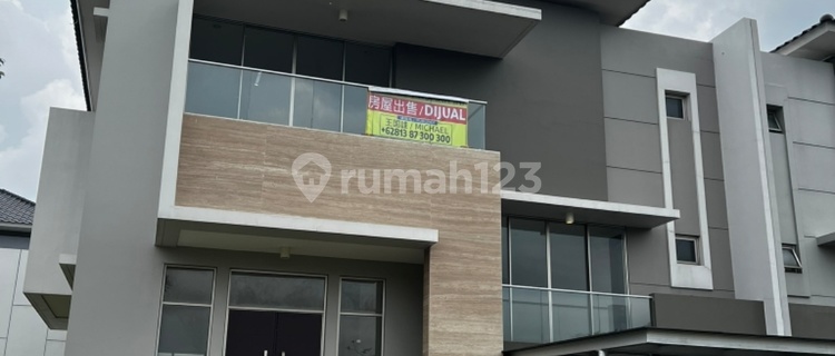 Rumah Mewah Huk Golf Island 1