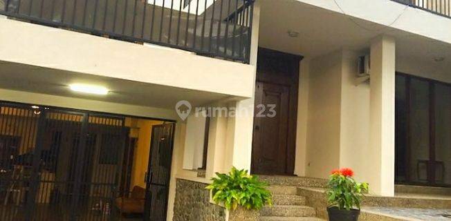 Disewakan rumah lokasi strategis di kemang, Jakarta selatan 1