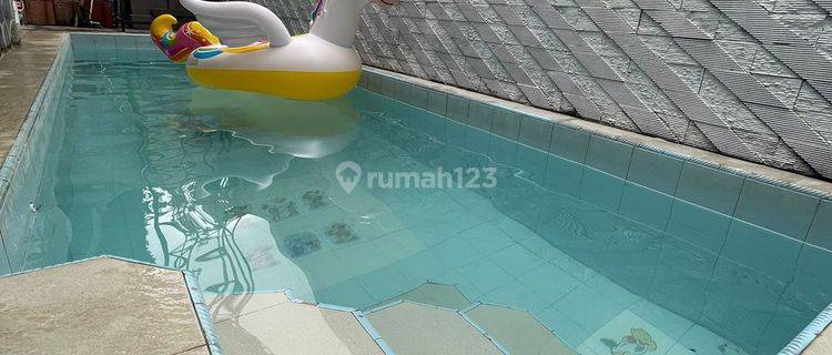 Villa siap huni rapih 2 lantai ada kolam renang di Cipanas Puncak 1