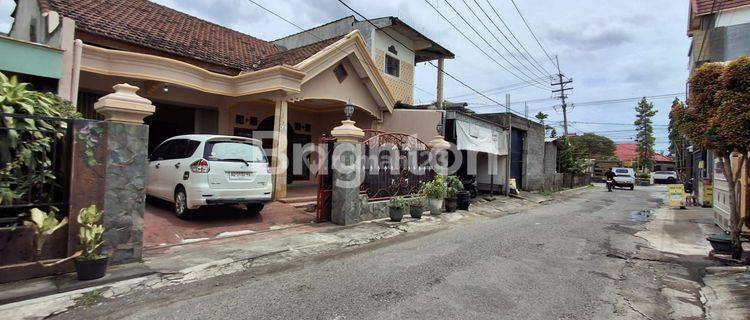 DIJUAL RUMAH TULUNGAGUNG SIAP HUNI. Lebar 8,8. Bikin Hoki. 1