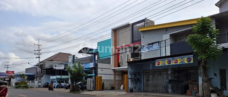 For Sale: Two-Story Shop House on Main Road, Strategic Location, Ideal for Business. 1