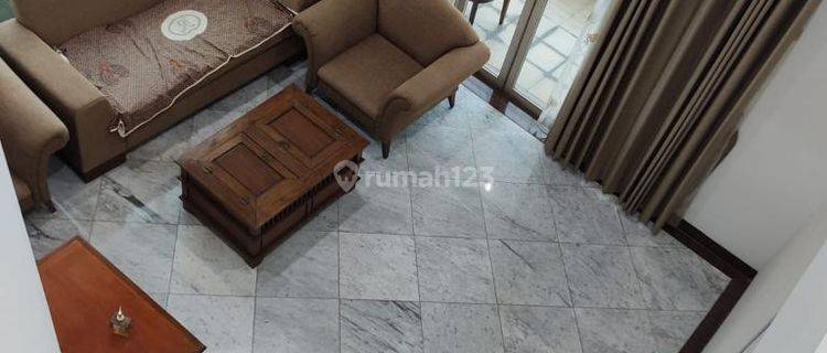 Apartemen Duplex 2 Lantai Dengan Luas 300 M2 di Tengah Kota  1