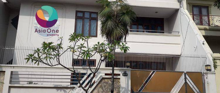 Rumah Bagus, 2,5 Lt, 2 Carport, 2 Garasi, 5 Kt, 4 Km, Shm, 392 M2 1