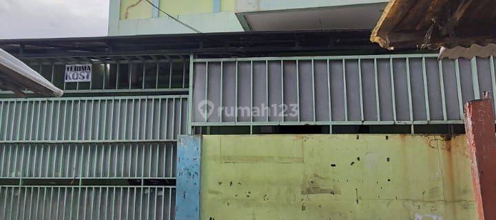 Rumah Kost Komersil Siap Huni Di Lokasi Ramai Strategis Kali Baru Timur Jakarta Pusat. 1