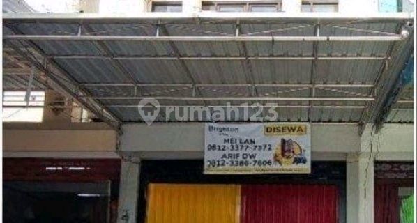 3-Storey Shop House Ready for Use, Mulyosari Main Road 1