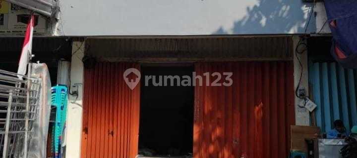 Ready-to-Use 2-Story Shophouse Zero Main Road Mulyosari 1