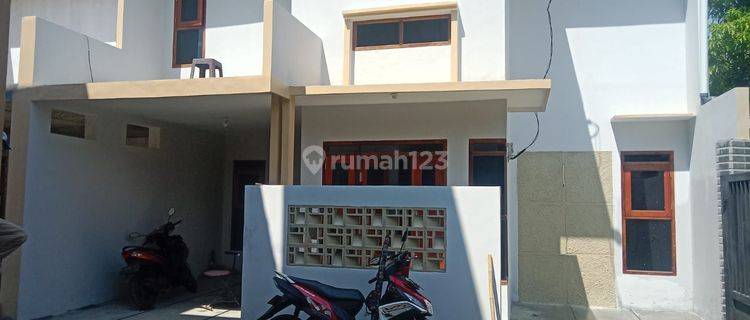 Dijual rumah termurah 2 lantai spesifikasi 3 KT di Depok  1