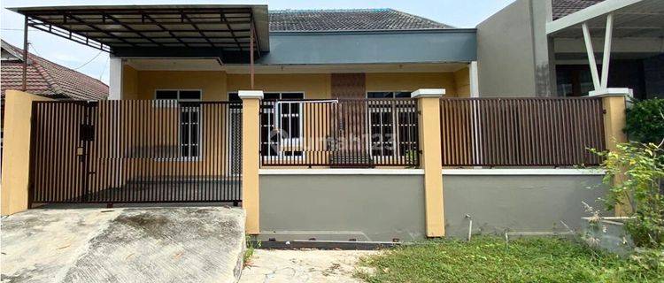 Dijual Rumah di Jl. Puri Anjasmoro Blok J, Puri Anjasmoro 1