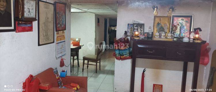 Dijual Rumah Tua Hitung Tanah Saja Jembatan Lima Strategis 1