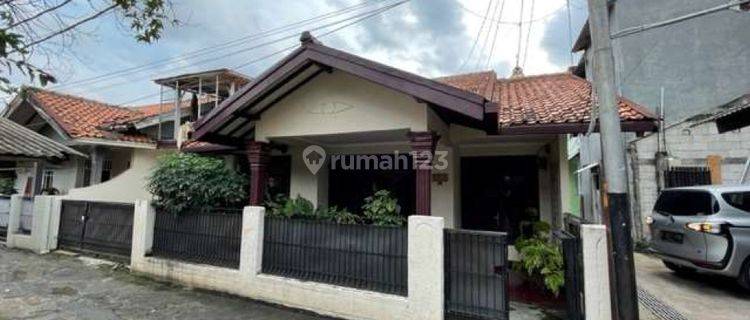 Dijual Rumah Lokasi Sangat Strategis,di Pondok Gede,jawa Timur. 1