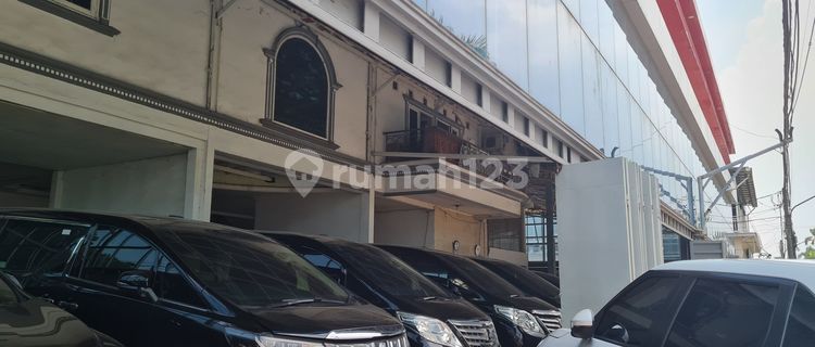 ELEGANT SHOWROOM in Taman Surya 675 m2 Good SHM 1