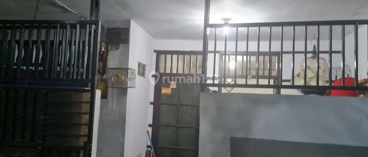 Rumah Dijual cepat di Pelopor 1 SHM Butuh Renovasi Barat 1