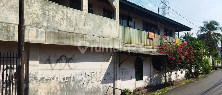 Rumah di jual cepat, Jl. Remaja 1 2 Lantai SHM Butuh Renovasi 1