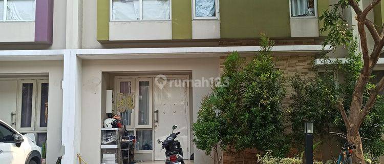 Dijual rumah 2 lantai di Summarecon Serpong harga nego strategis 1