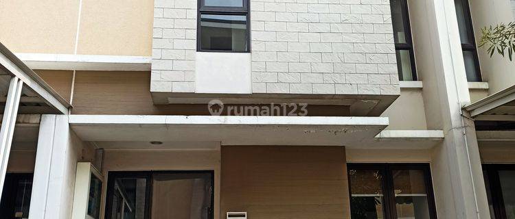 Disewakan Rumah Kost 3 lantai di gading Serpong,harga nego,bagus 1