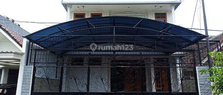 Dijual murah rumah 3 lantai di citra garden,lokasi strategis,nego 1