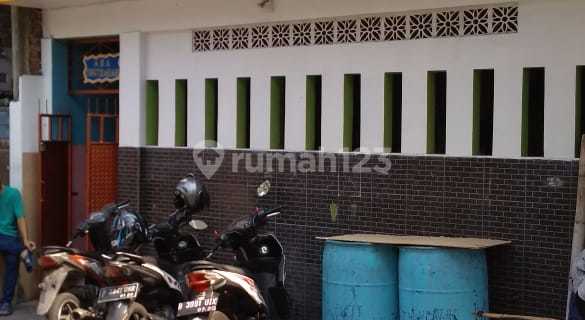 Cheap For Sale 3-Story Boarding House in Koja, Good Location, Negotiable Price 1