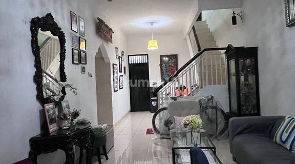 Dijual cepat Rumah Kost2an hunian Bagus 2 Lantai SHM  cocok untuk Investasi 1