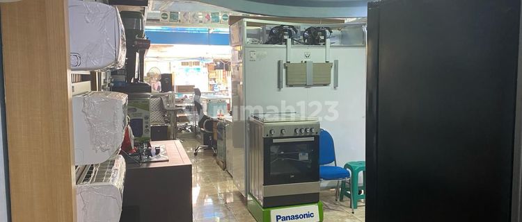 Shop House With Business Still Active In The Center Of Tasikmalaya City 1