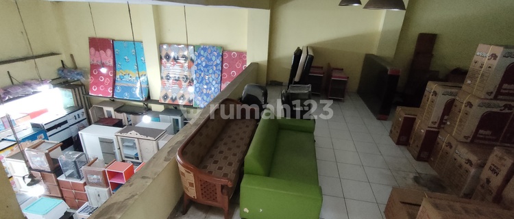 Ready-to-Use Shophouse in Strategic Location in Central Tasikmalaya 1