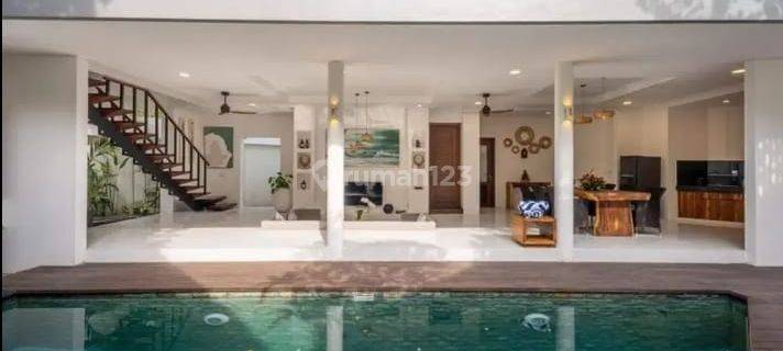 Villa Mewah Sangat Cantik Dan Fully Furnished di Seminyak Bali 1