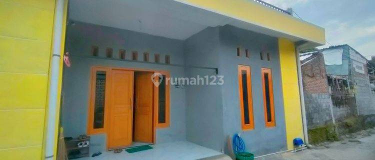 Rumah Second Ada Rooftop Dekat Kampus Uns Solo 1