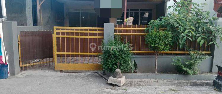 Rumah Bagus Terawat Siap Huni SHM di Kerten, Solo 1