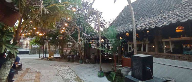 Ruang Usaha Kuliner Nuansa Etnik Joglo di Ngemplak Boyolali  1