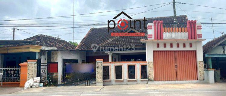Rumah Strategis Bisa Untuk Ruang Usaha di Karangmalang Sragen  1