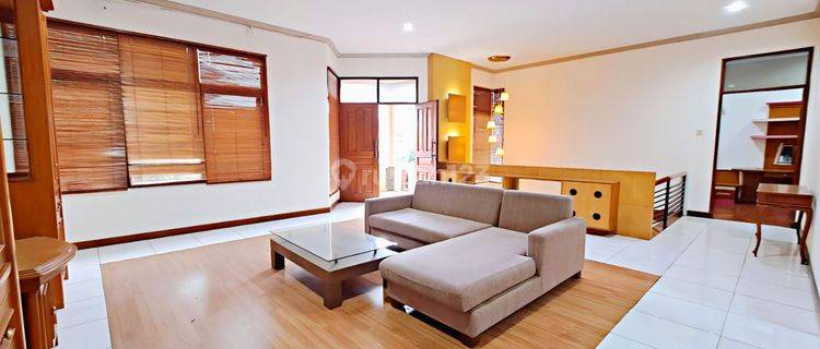 Setraduta Residence - Bangunan Bagus Full Furnished Siap Huni (harga Nego) 1