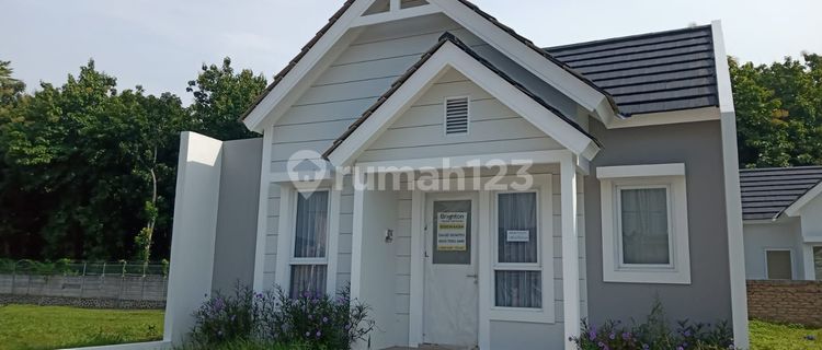 For Rent: Beautiful House in Victoria Highland Roosewood CitraLand BSB Housing Complex 1