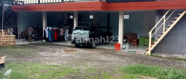 Tempat Usaha Tanah Luas di Taman Borobudur 1
