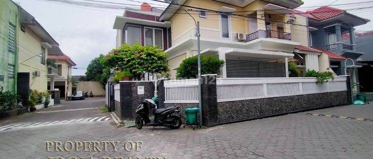 Rumah Bagus Dekat Ugm Semi Furnished Shm Di Mlati, Sleman 1