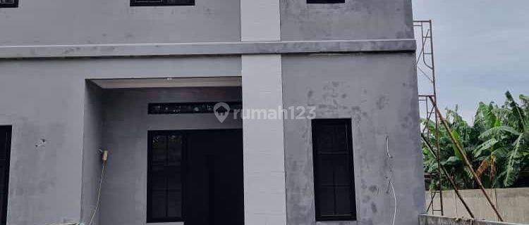 Rumah 2 Lantai 3 Kamar Tidur di Sriamur Bekasi Utara 1