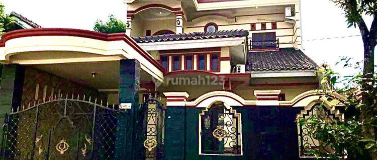 Rumah 2 Lantai Full Furnish,Terawat,Lingkungan Asri,Dekat Tol 1