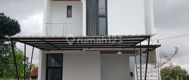 Rumah Modern & Sehat 2 Lantai Sangat Strategis Fasilitas Lengkap 1