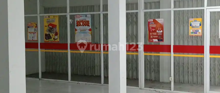 Ready-to-Use Shop House Near Bekasi Station 1