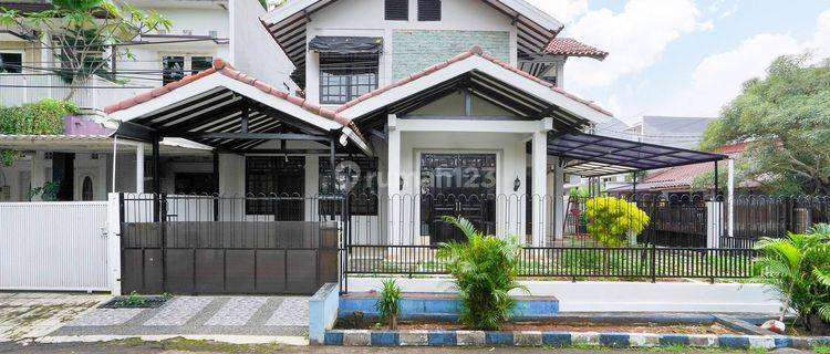 Rumah Luas 2 Lt Semi Furnished 9 menit ke Bintaro Plaza Siap KPR J20557 1