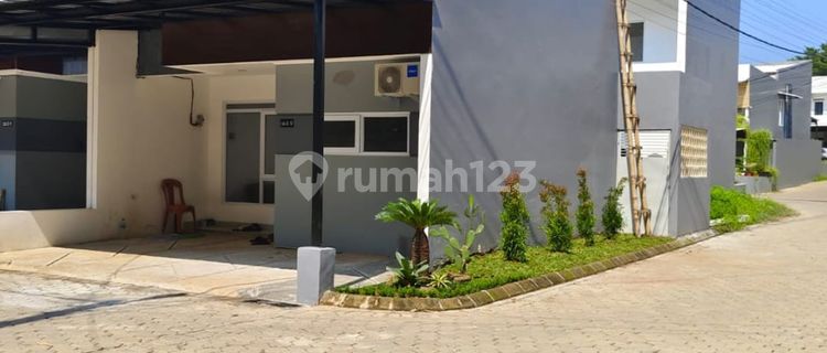 2-Story House with SHM, Assisted with KPR, 10 Minutes to The Park Sawangan J-31202 1