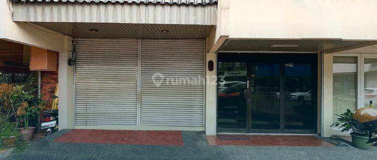 Ruko 2 lantai di Pondok Indah! Jarang Ada! 1