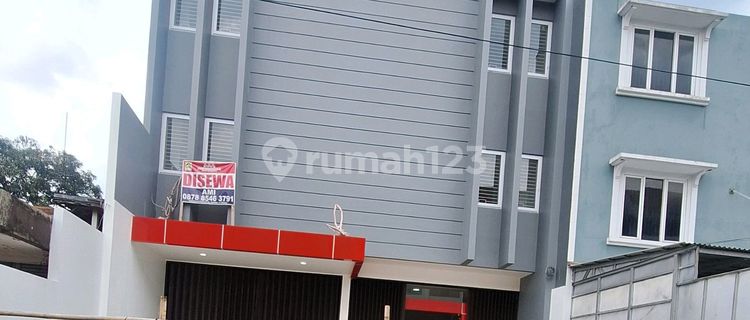 3-Story New Linked Shophouse Near Alun Alun and Bogor Station 1