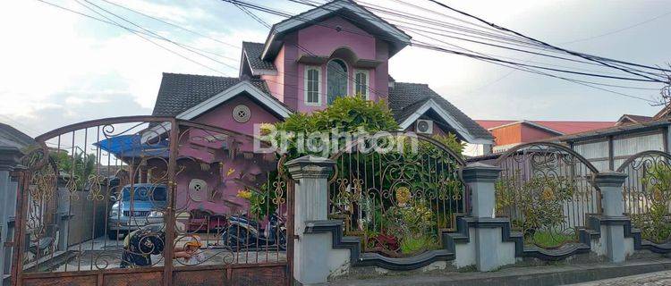 RUMAH TENGAH KOTA BERNUANSA MINIMALIS ELEGAN LOKASI AMAN NYAMAN HARGA NEGO 1