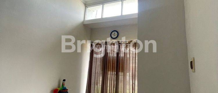 RUMAH TENGAH KOTA BERNUANSA MINIMALIS ELEGAN LOKASI DALAM PERUMAHAN REGENCY AMAN NYAMAN HARGA NEGO 1