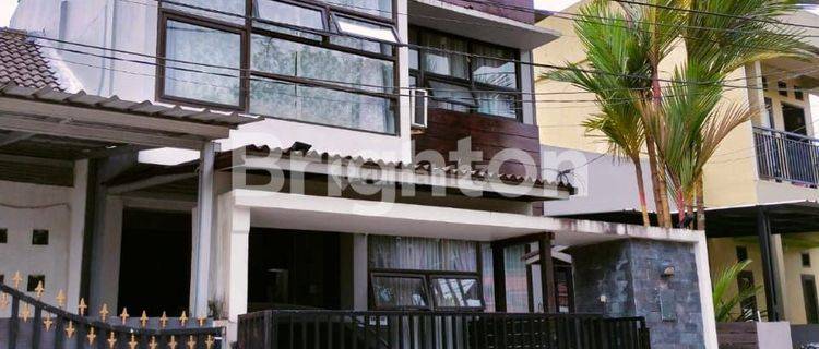 RUMAH FULLFURNISH TENGAH KOTA BERNUANSA MINIMALIS ELEGAN LOKASI DALAM PERUMAHAN  REGENCY AMAN NYAMAN HARGA NEGO 1