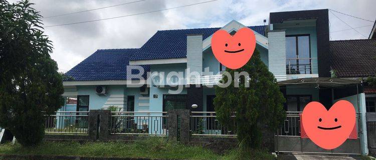 RUMAH BESAR FULLFURNIS DENGAN GAZEBO LOKASI TENGAH KOTA DALAM PERUMAHAN BB POS 10 AMAN NYAMAN HARGA NEGO 1