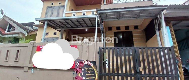 DIJUAL RUMAH 2 LANTAI TENGAH KOTA BERNUANSA MINIMALIS LOKASI DALAM PERUMAHAN BALIKPAPAN BARU AMAN NYAMAN HARGA NEGO 1