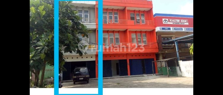 For Rent: Shop House with Spacious Parking Location Mt. Haryono Negotiable Price 1