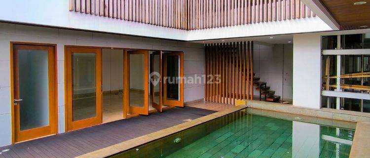 Rumah Mewah,ada kolam renang,bagus di Pondok Indah Jakarta Selatan 1