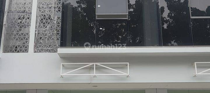 WTS / Dijual Ruko 3 Lantai Cocok Untuk Investasi di Pasar Modern Timur, BSD City, Serpong, Tangerang Selatan, Banten 1