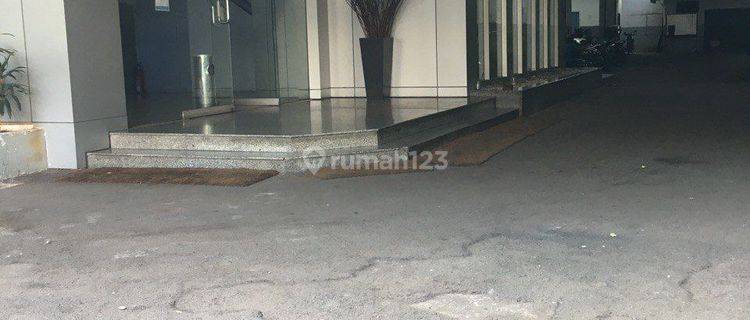 Dijual Gedung 4 Lantai Lokasi Strategis  1